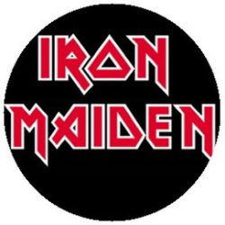 IRON MAIDEN: Logo (jelvény, 2,5 cm)