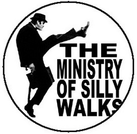 MONTY PYTHON: Silly Walks (jelvény, 2,5 cm)