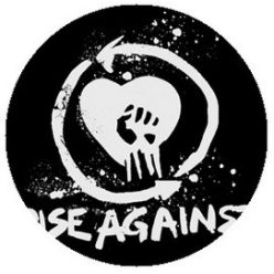 RISE AGAINST: Fist (badge, 2,5 cm)