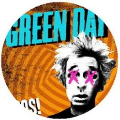 GREEN DAY: Dos! (jelvény, 2,5 cm)