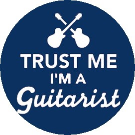 GITÁROS: Trust Me I'm A Guitarist (jelvény, 2,5 cm)