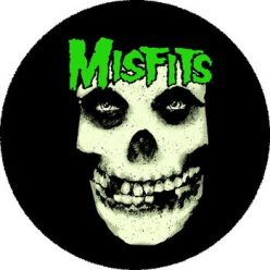 MISFITS: Skull (nagy jelvény, 3,7 cm)