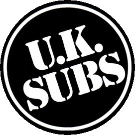 UK SUBS: Logo (jelvény, 2,5 cm)