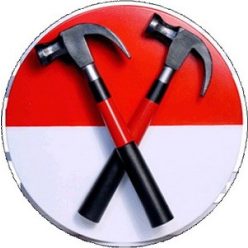 PINK FLOYD: Hammers (big badge, 3.7 cm) 