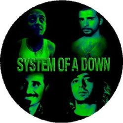 SYSTEM OF A DOWN: Band Green (nagy jelvény, 3,7 cm)