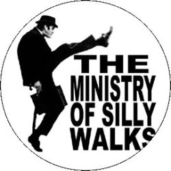 MONTY PYTHON: Silly Walks (nagy jelvény, 3,7 cm)
